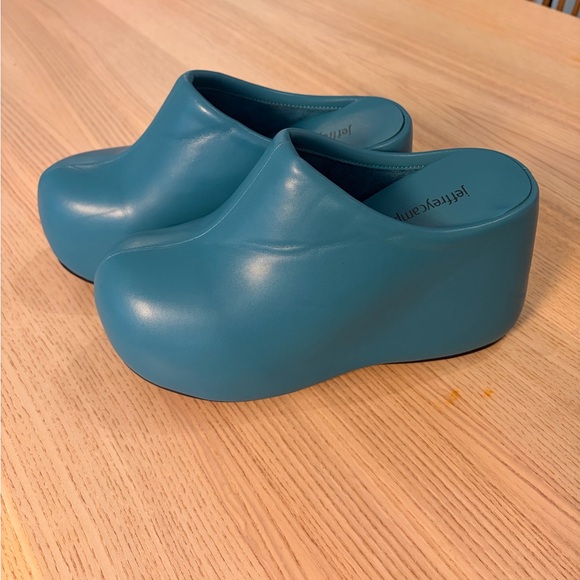 Jeffrey Campbell Blue Women's Clogs - Picture 3 of 3